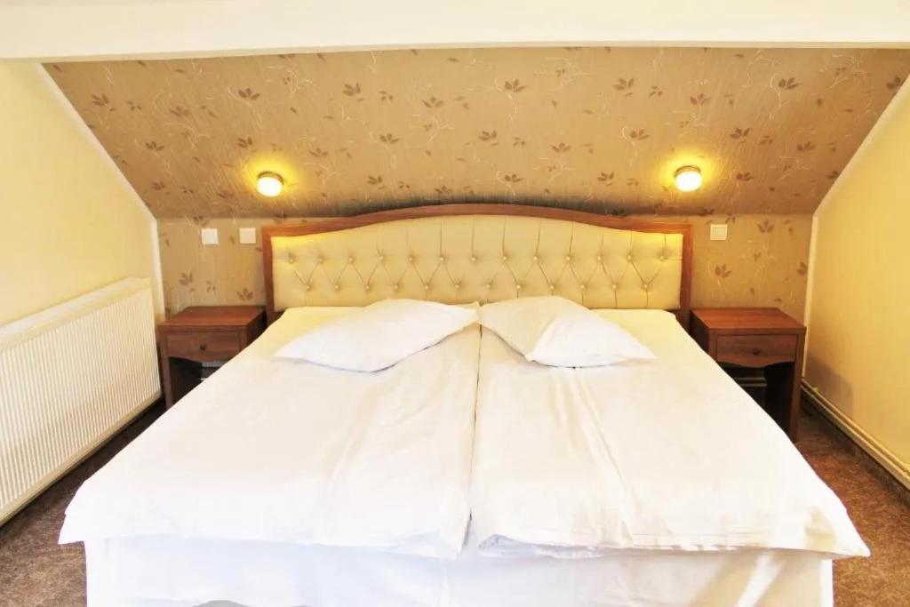 Hotel Crisalpin 포이아나브라소프 외부 사진