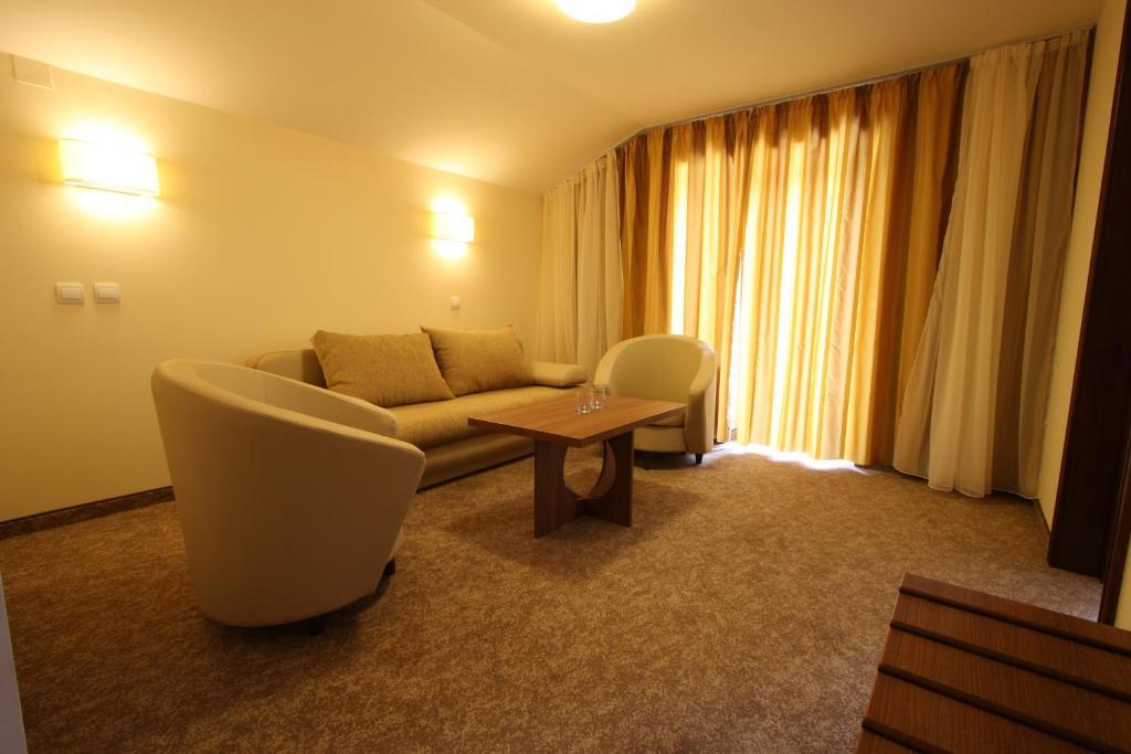 Hotel Crisalpin 포이아나브라소프 객실 사진