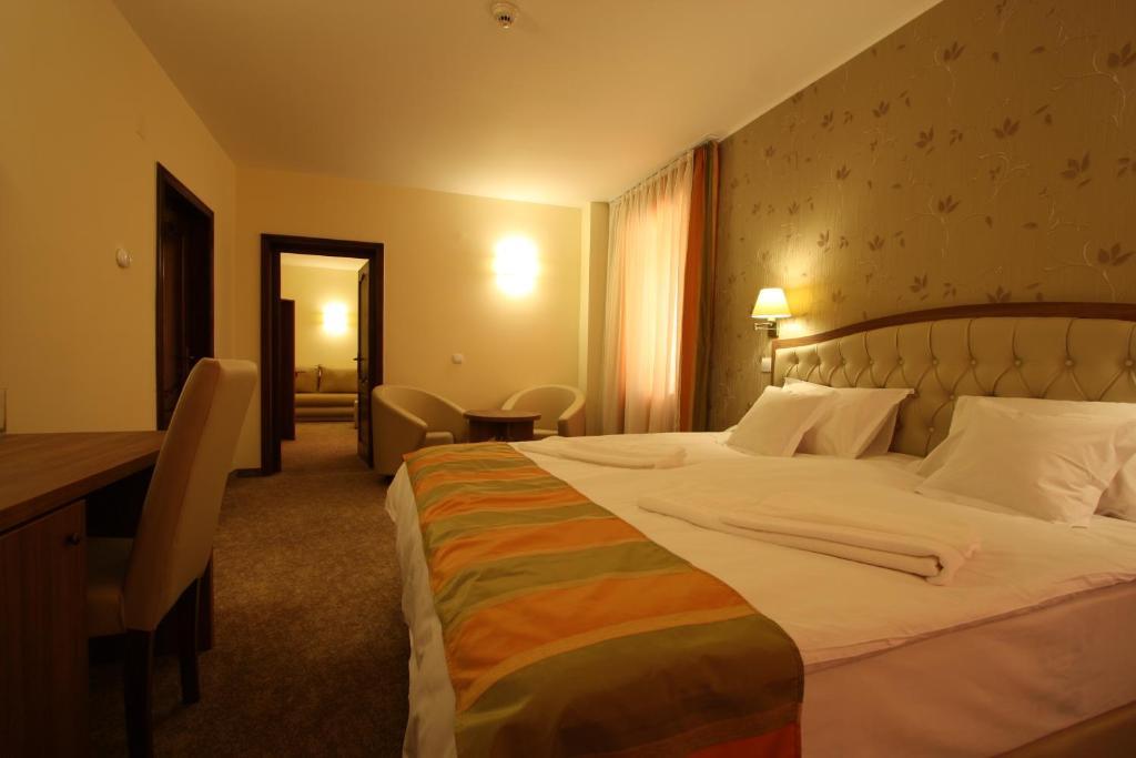 Hotel Crisalpin 포이아나브라소프 객실 사진