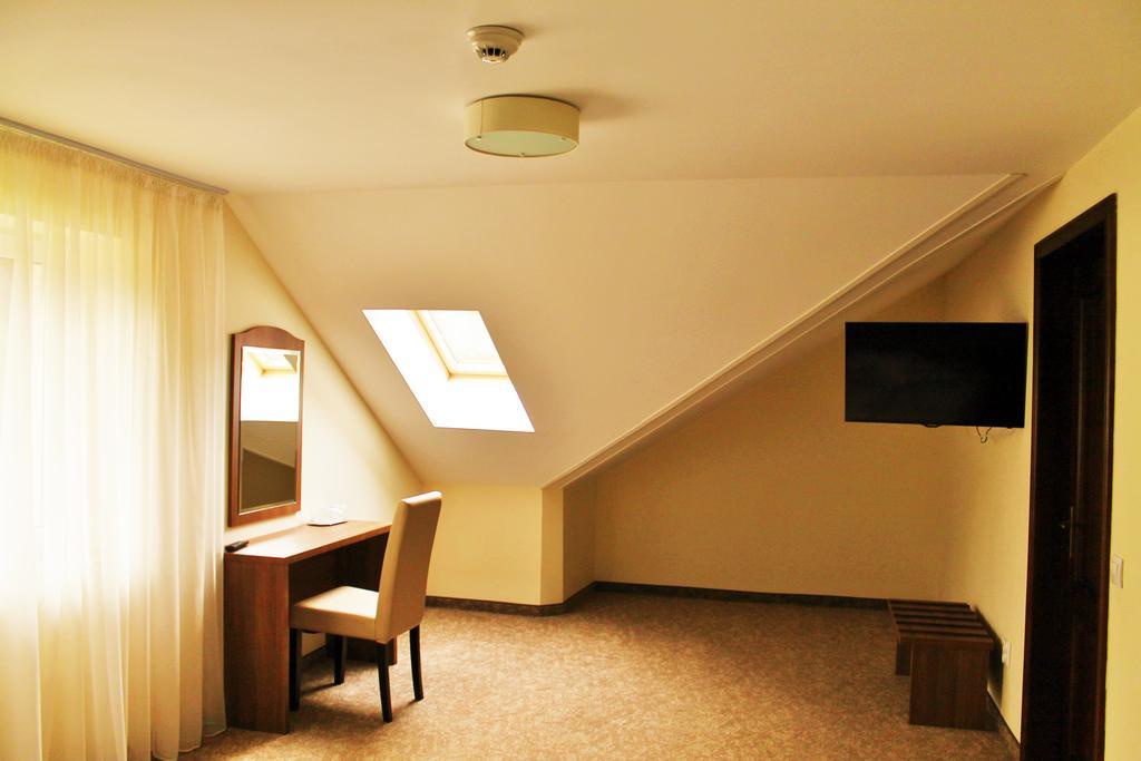 Hotel Crisalpin 포이아나브라소프 외부 사진