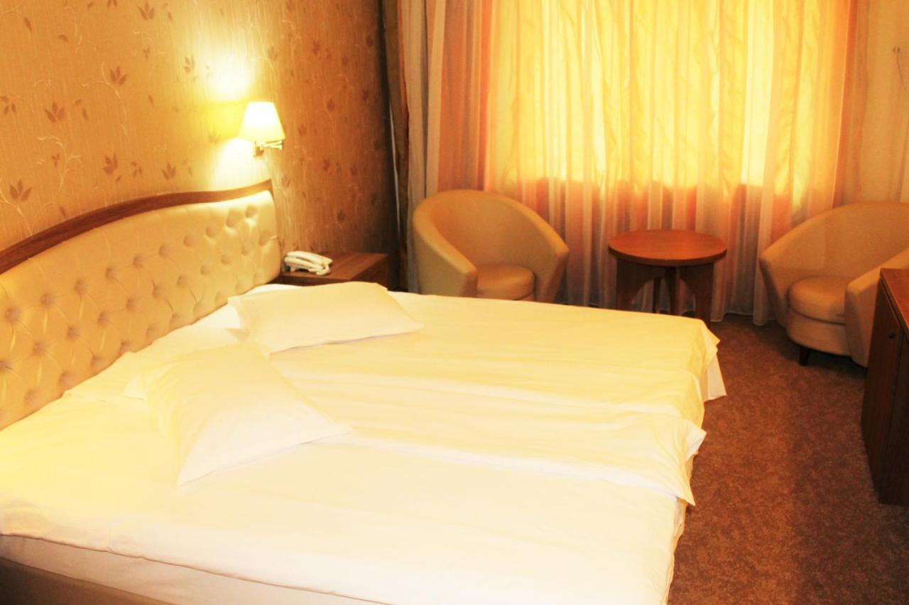 Hotel Crisalpin 포이아나브라소프 외부 사진