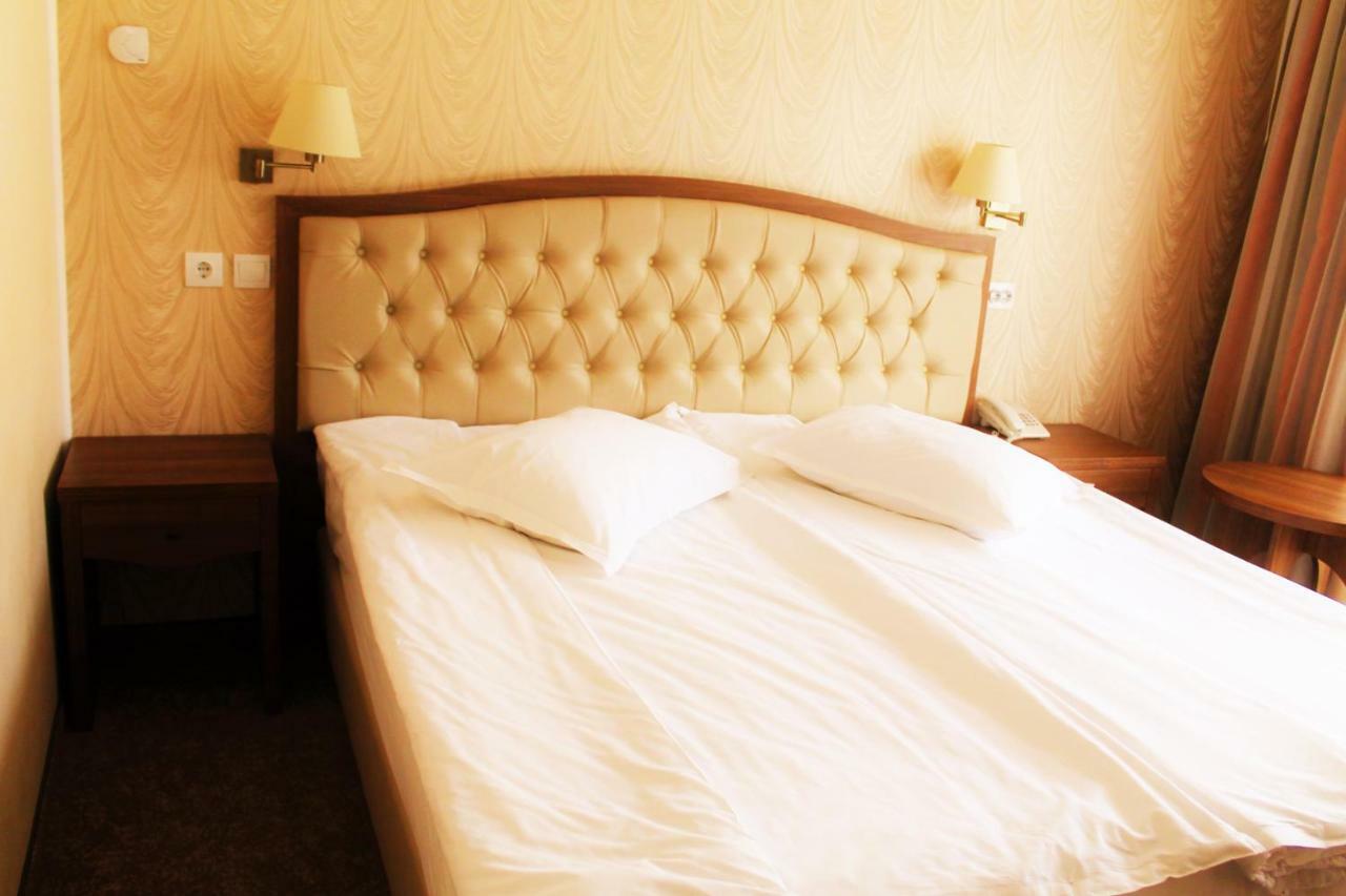 Hotel Crisalpin 포이아나브라소프 외부 사진
