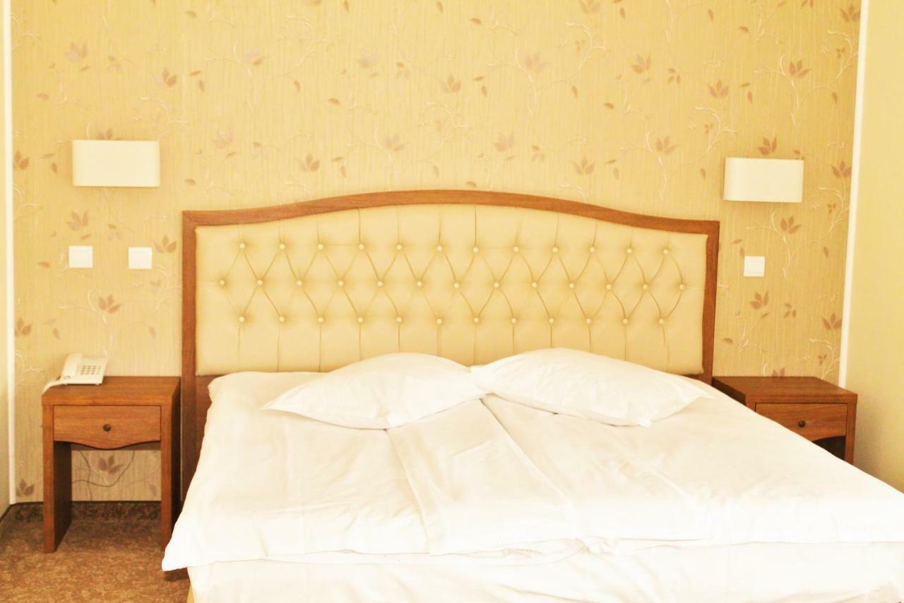 Hotel Crisalpin 포이아나브라소프 외부 사진